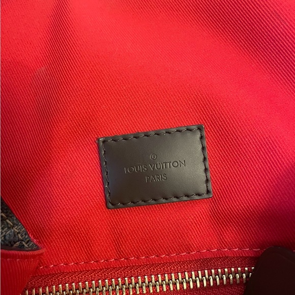 Authentic Louis Vuitton shoulder bag - Picture 9 of 10